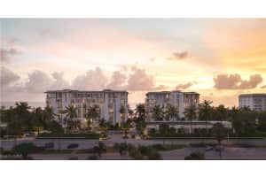 1611 Gulf Shore Blvd N 206, Naples