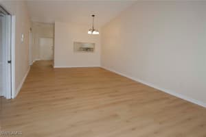 8423 Bernwood Cove Loop 406, Fort Myers