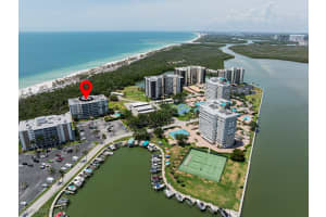 5 Bluebill Ave 303, Naples
