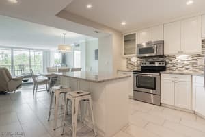 5 Bluebill Avenue, Naples, FL 34108 - MLS#225041269