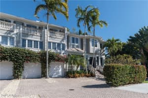 993 8TH Street, Naples, FL 34102 - MLS#225041355