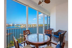 400 Flagship Dr 806, Naples