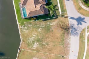 475 Barcelona Court, Marco Island, FL 34145 - MLS#225041434