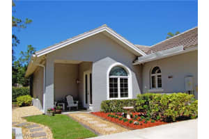 6673 STONEGATE Drive, Naples, FL 34109 Sold 06/09/25