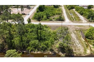 1039 Kellogg Street, Lehigh Acres, FL 33974 - MLS#225041497