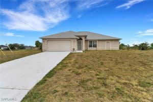 622 Ne 12th St, Cape Coral