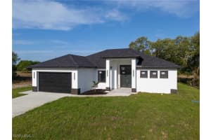 1721 Roosevelt Avenue, Lehigh Acres, FL 33972 Sold 06/13/25