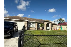 1227 Damen St E, Lehigh Acres