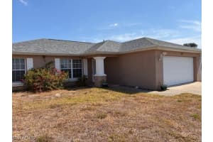 829 10th Lane, Cape Coral, FL 33909 - MLS#225041625