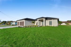 1006 6th Avenue, Cape Coral, FL 33991 - MLS#225041626