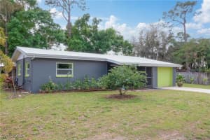 1877 Queen Court, North Fort Myers, FL 33917 - MLS#225041646
