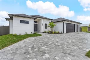 806 Santa Barbara Boulevard, Cape Coral, FL 33991 - MLS#225041649