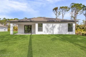 828 Woodridge Circle, Fort Myers, FL 33913 Sold 09/25/25