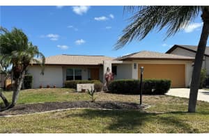 9708 Foxglove Cir, Fort Myers