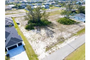 1119 40th Place, Cape Coral, FL 33993 Sold 10/29/25