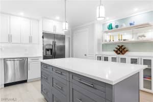 5 Bluebill Avenue, Naples, FL 34108 - MLS#225041829