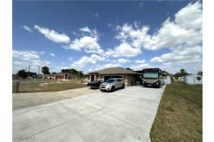 401 Candlewick Circle, Lehigh Acres, FL 33936 - MLS#225041846