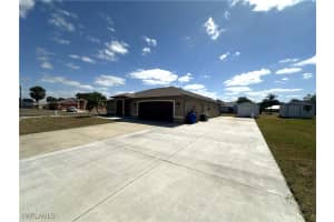401 Candlewick Circle, Lehigh Acres, FL 33936 - MLS#225041846