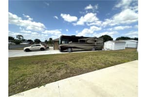 401 Candlewick Circle, Lehigh Acres, FL 33936 - MLS#225041846