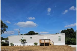 8405 Ebson Dr, North Fort Myers