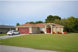 327 31st Terrace, Cape Coral, FL 33904 - MLS#225041904