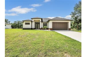 2221 Robert Ave, Alva