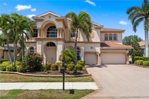 19356 La Serena Dr, Estero