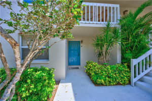 3200 Binnacle Drive, Naples, FL 34103 Sold 05/27/25