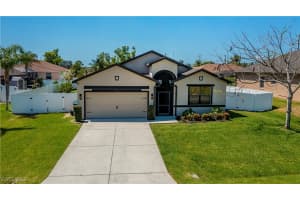 1912 Sw 27th Ter, Cape Coral