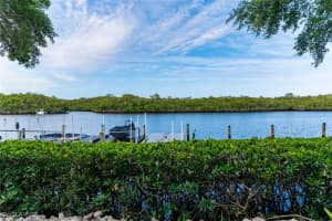 242 Newport Dr 504, Naples