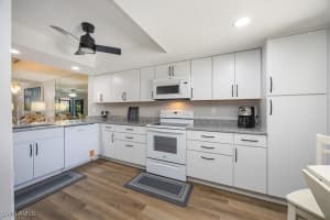 527 Lake Louise Circle, Naples, FL 34110 Sold 07/18/25