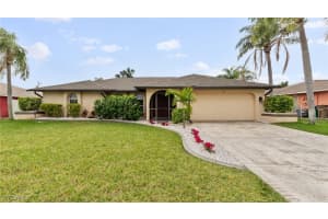 306 Se 21st Ln, Cape Coral