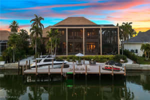 130 Hollyhock Ct, Marco Island
