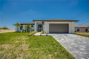 10 13th Place, Cape Coral, FL 33993 Sold 08/19/25