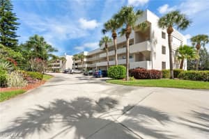 501 Forest Lakes Blvd 111, Naples