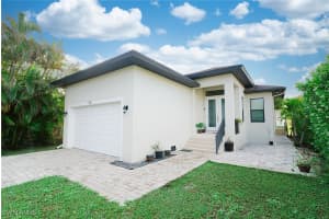 3194 Woodside Avenue, Naples, FL 34112 - MLS#225042625