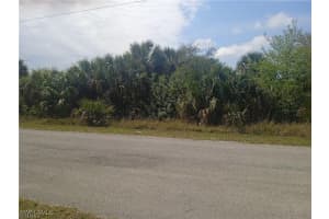 2605 Hanna Avenue, Lehigh Acres, FL 33971 - MLS#225042793