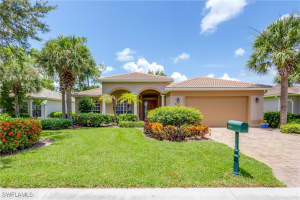3919 Aurora Ct, Naples