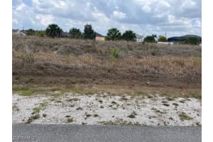 1710 Cornell Avenue, Lehigh Acres, FL 33971 - MLS#225042870