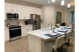 208 Indies Dr E 202, Naples, FL 34114 - MLS#225043039