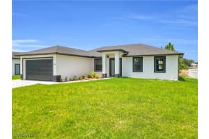 2808 19th Street, Lehigh Acres, FL 33976 Sold 08/25/25