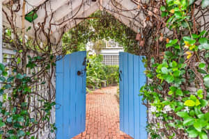 756 8th Avenue, Naples, FL 34102 - MLS#225043127