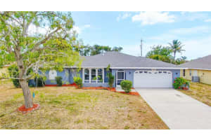 1012 Sw 35th St, Cape Coral