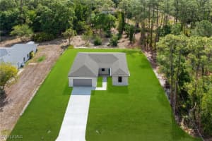 818 Canton Avenue, Lehigh Acres, FL 33972 Sold 07/31/25