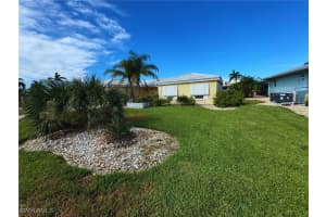 12 Bayview Boulevard, Fort Myers Beach, FL 33931 - MLS#225043453
