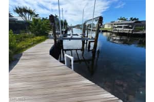 12 Bayview Boulevard, Fort Myers Beach, FL 33931 - MLS#225043453