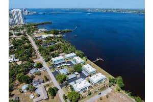 3225 Riverside Drive, Fort Myers, FL 33916 Sold 08/26/25