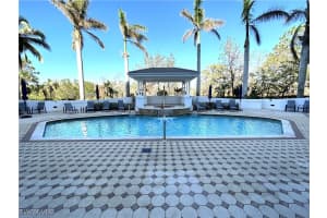 325 Dunes Blvd 306, Naples