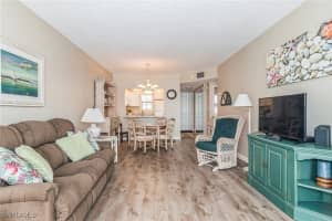 805 River Point Drive, Naples, FL 34102 - MLS#225043503
