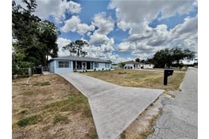 314 Vermont Way, Lehigh Acres, FL 33936 - MLS#225043515